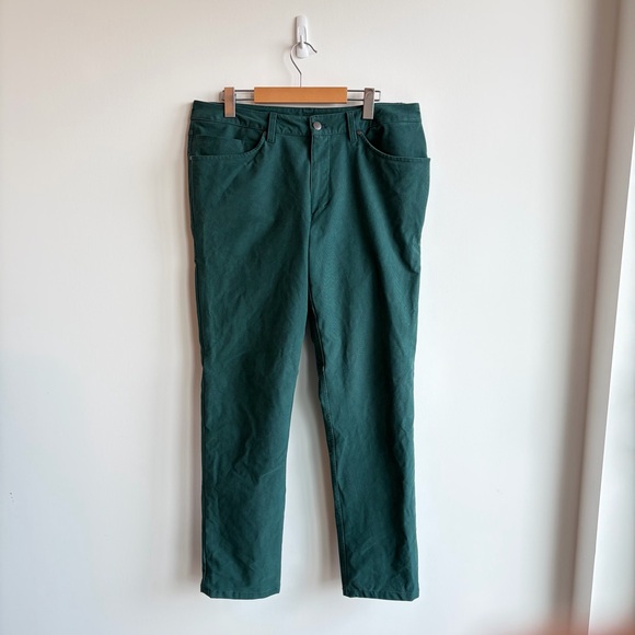 2022 Lululemon ABC Classic-Fit Pant 32" *Utilitech
Green Jasper Size 34 - Picture 5 of 12